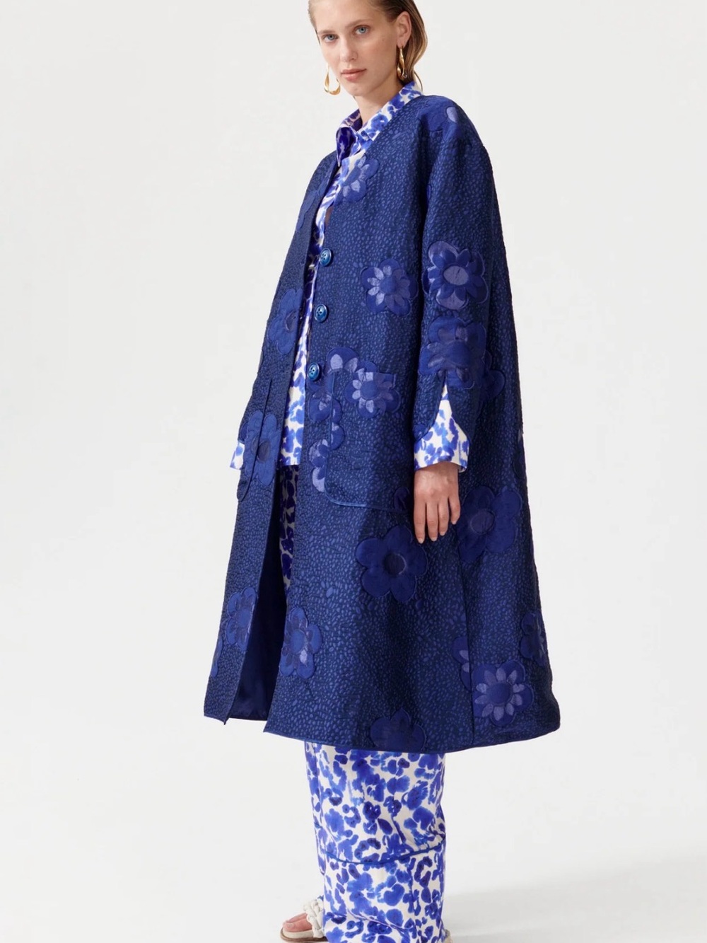 Baum und pferdgarten Blue Floral Appliqué knee length oversized Pea Coat size 12